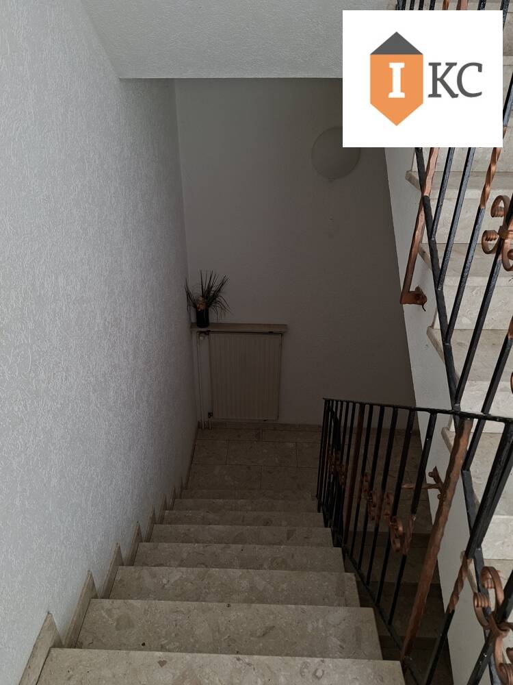 Gepflegtes, kernsaniertes, Mehrfamilienhaus mit 3 Wohnungen - Terrasse - Balkon - Garage - großes Grundstück - Saarbrücken – Saarbrücken – Vorschaubild 7