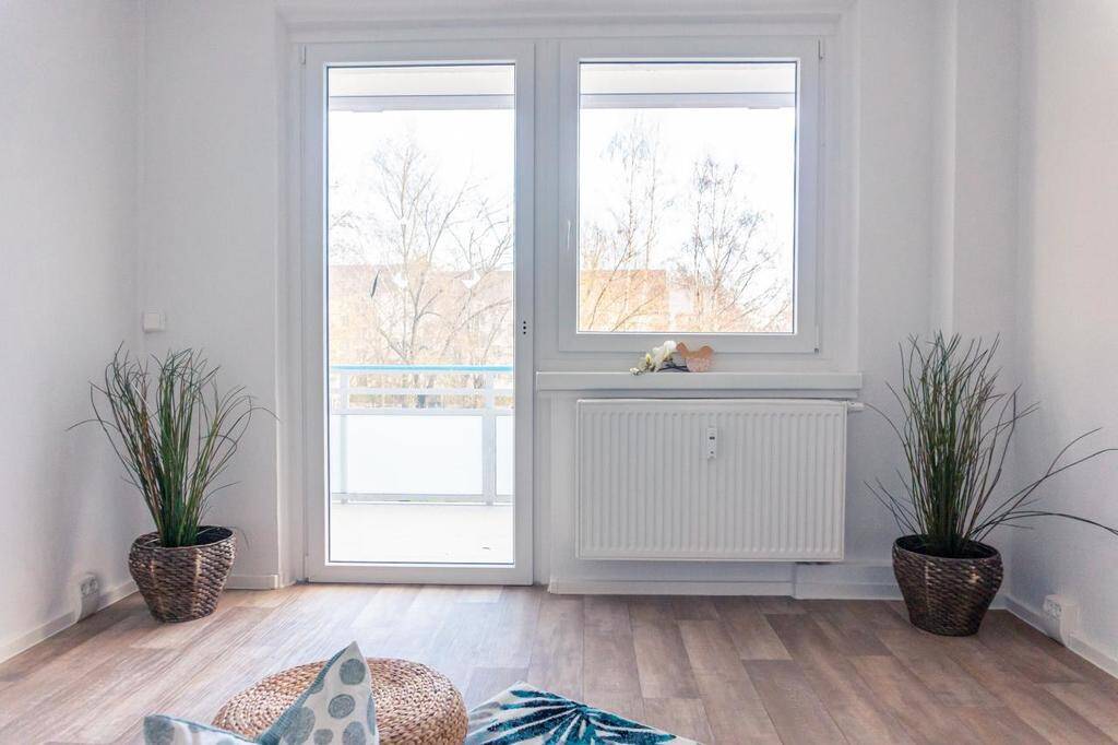 3-Zimmer-Wohnung mit Balkon nahe Schlossteich – Chemnitz – Vorschaubild 2