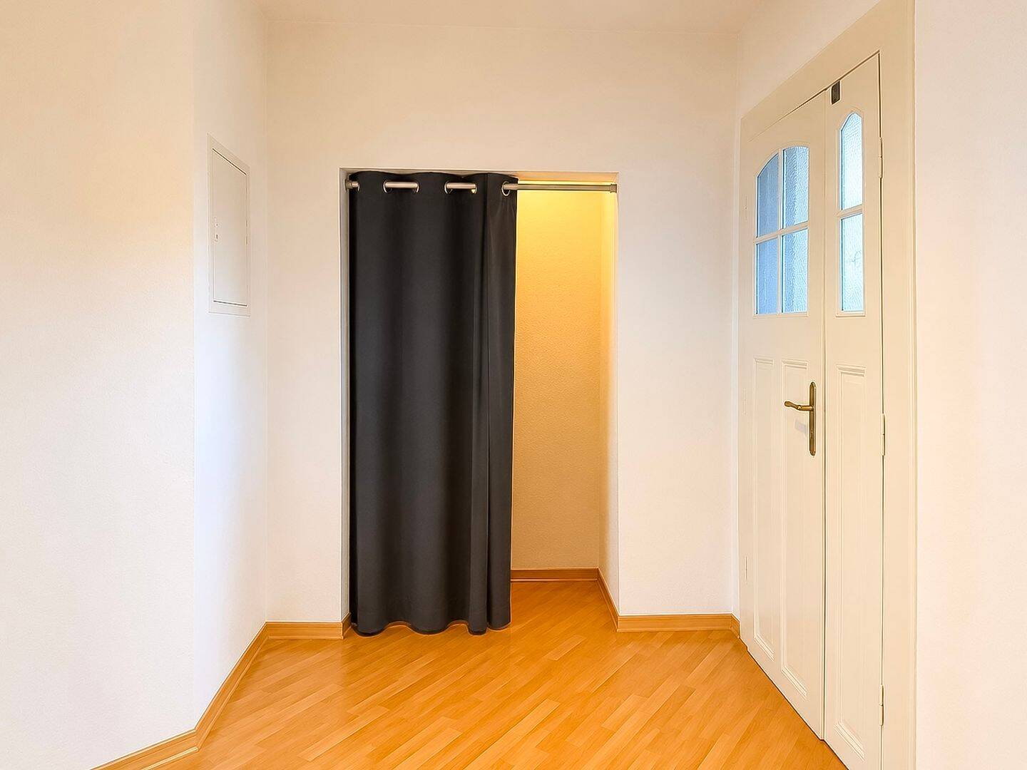 Helle Eigentumswohnung in Schleußig | neue Heizung (2023) | Aufzug | EBK | idyllischer Innenhof – Leipzig – Vorschaubild 6