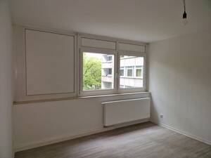 Hier findet jeder seinen Platz: komplett renovierte 3-Zimmer-Wohnung mit Balkon! – 44359 Dortmund – Vorschaubild 4
