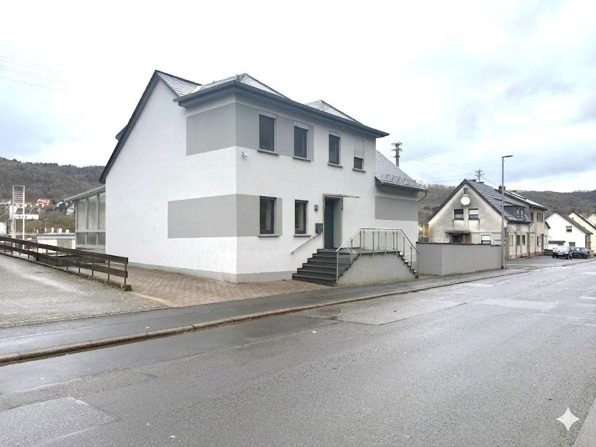 Attraktives und modernisiertes Einfamilienhaus mit Einliegerwohnung