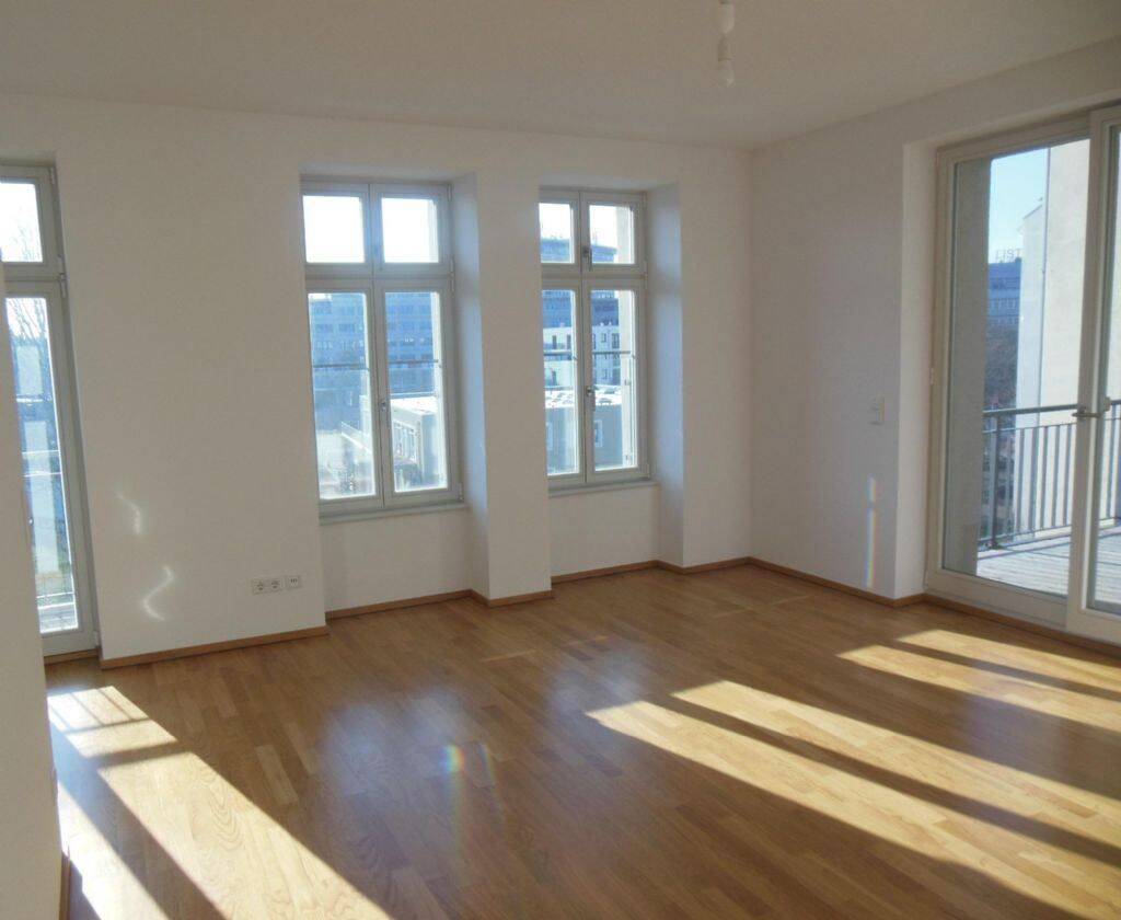 Bezugsfrei | Zentrum-Ost | Tolle 2 Zi.-Whg. | 2 Balkone | Parkett | FuBoHeizg.| Aufzug – Leipzig – Vorschaubild 9
