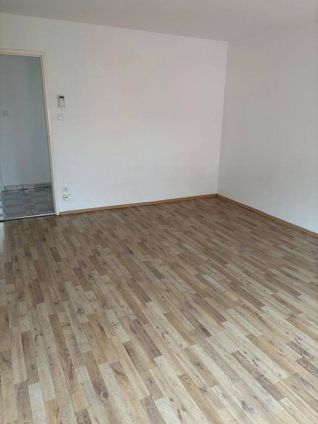 helle 1 Zimmer Wohnung Südstadt Nähe Aufsessplatz – Nürnberg – Vorschaubild 2