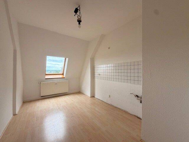 tolle, sanierte 4 Zimmer DG Wohnung in ruhiger Lage, zentrumsnah in Plauen – Plauen – Vorschaubild 5