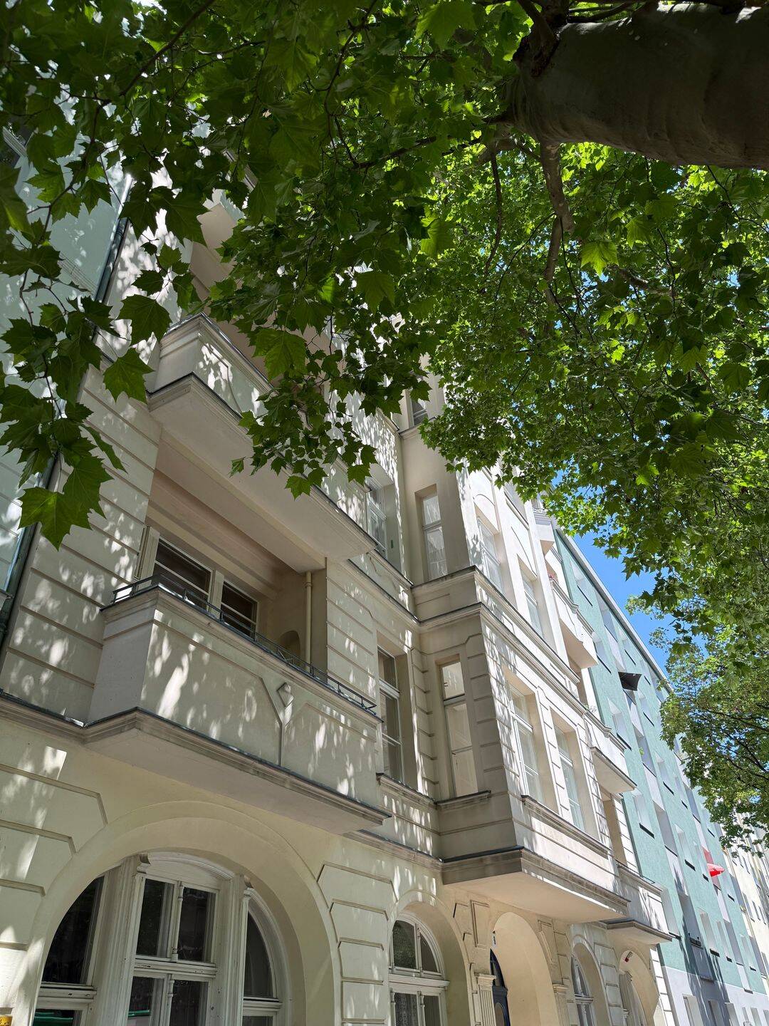 Herrschaftlicher Altbau in Ku'damm Seitenstraße