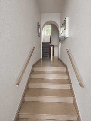 Bezugsfreie 3-Zimmer-Eigentumswohnung mit Balkon, Stellplatz und grünem Innenhof – 10589 Berlin – Vorschaubild 2