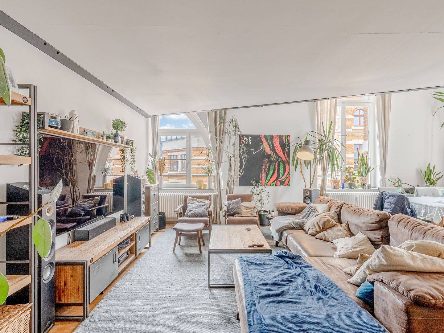 Charmante 3,5-Zimmer-Maisonette im Loftstil am Wasser