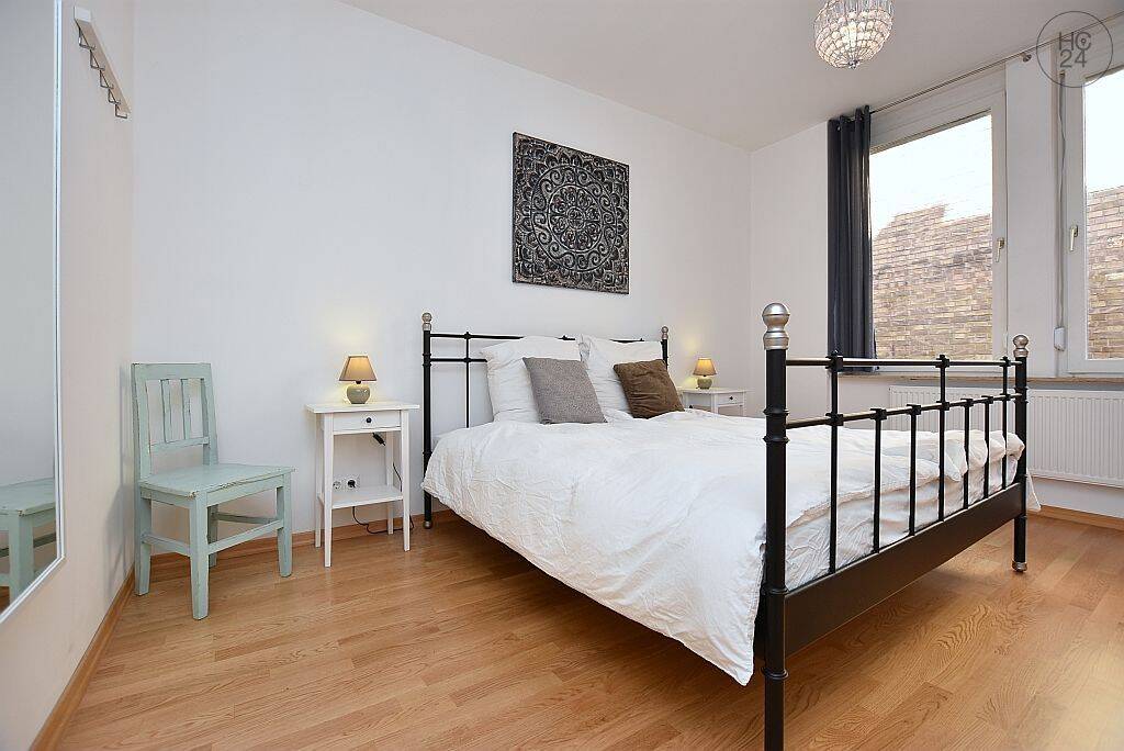 Wunderschöne, modern möblierte Altbauwohnung mit Balkon in Stuttgart Süd – Stuttgart – Vorschaubild 2