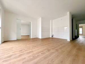 Urbanes Wohnen auf ca. 100 m² mit Aufzug und zwei Bädern in Oberhausen-Mitte – 46045 Oberhausen – Vorschaubild 3