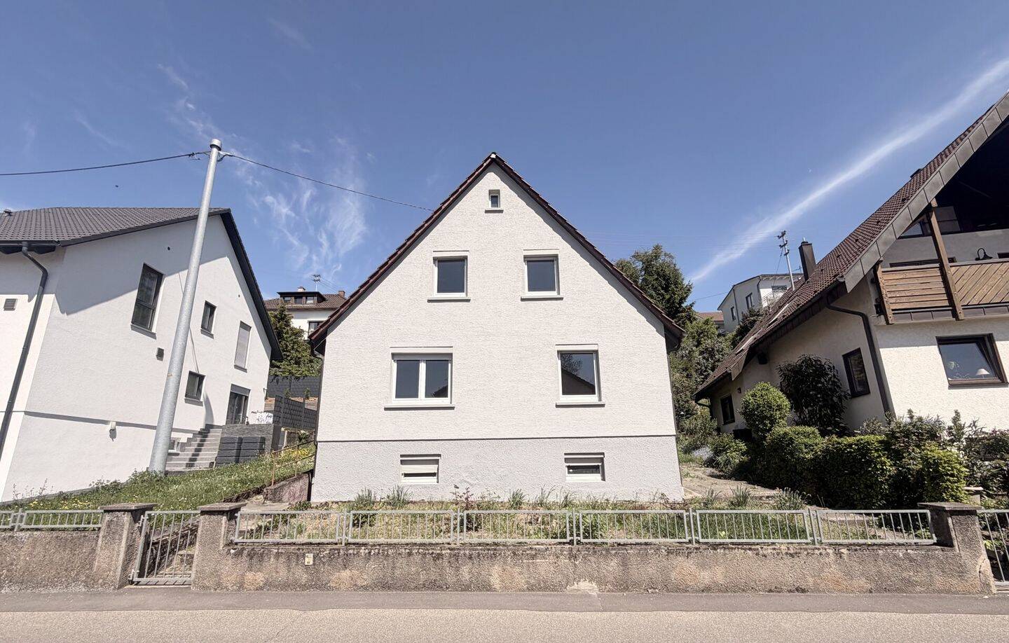 Charmantes Einfamilienhaus in ruhiger Lage - modernisiert und gepflegt mit Garten – Heilbronn – Bild 1 von 9