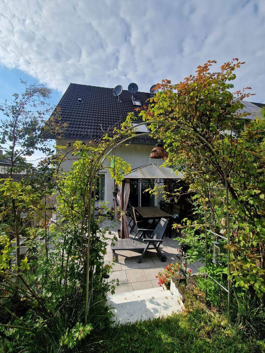 Energieeffizientes hochmodernes Reihenendhaus lässt keine Wünsche offen – Wuppertal – Vorschaubild 2