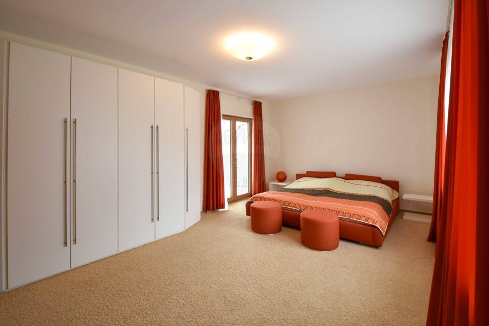 Einfamilienhaus in 61352 Bad Homburg vor der Höhe mit 370 m² kaufen