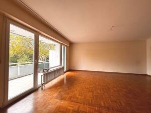 Bezugsfreie 3-Zimmer-Eigentumswohnung in Essen-Bredeney mit Balkon, 2 Stellplätzen und Tiefgaragenstellplatz – 45133 Essen – Vorschaubild 4