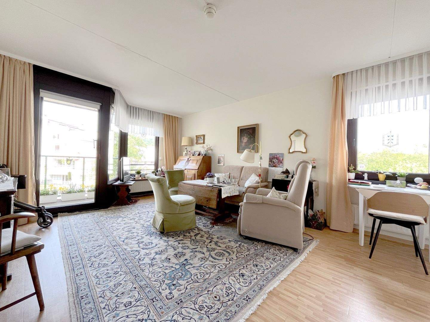 Schöne Eigentumswohnung in exklusiver Seniorenresidenz in Kassel – Kassel – Vorschaubild 4