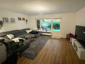 Terrassenwohnung im Grünen - 4 Zimmer mit Einbauküche, modernes Bad, Gäste-WC, Balkon, HWR – 50968 Köln – Vorschaubild 3