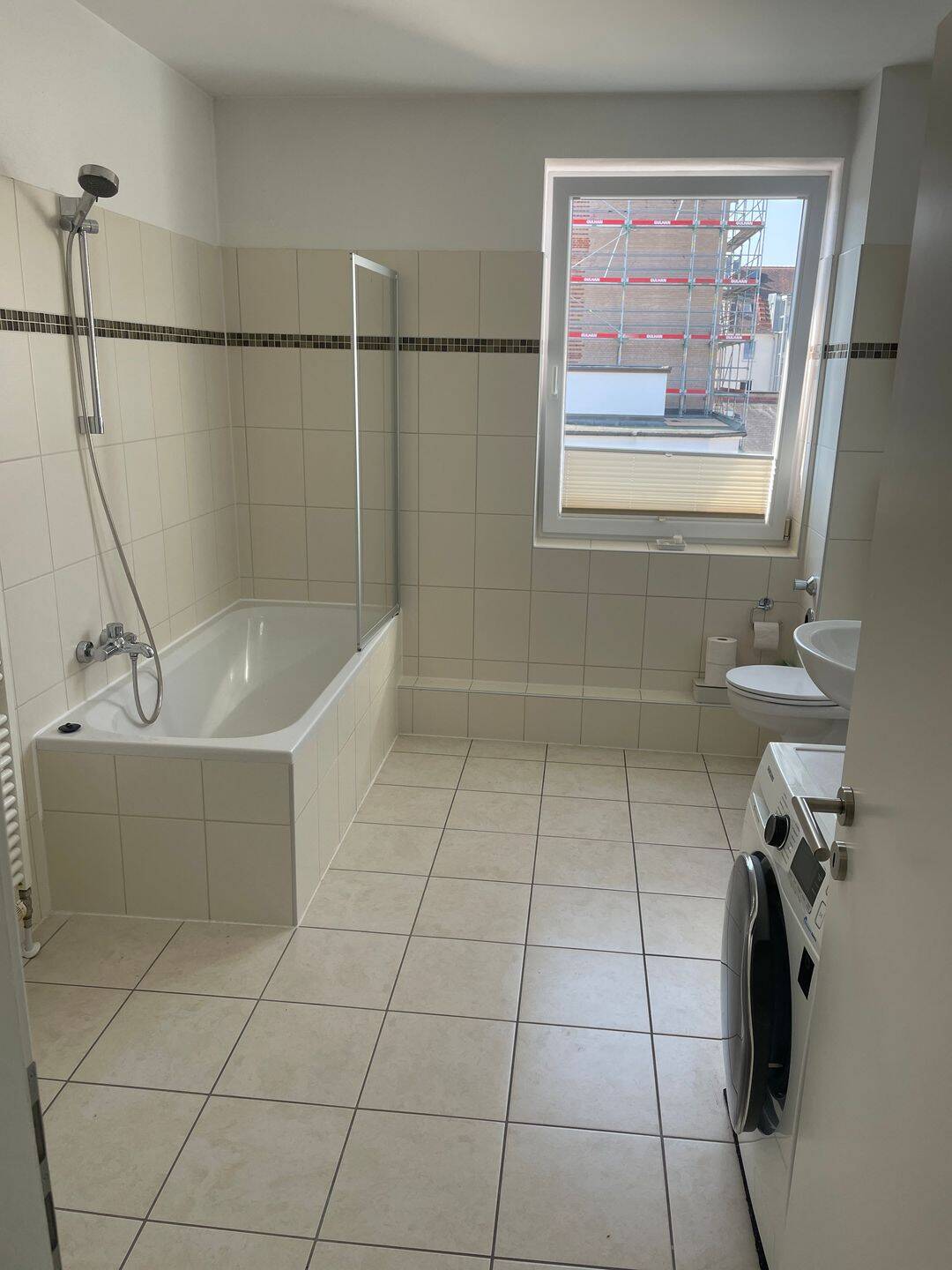 ++Provisionsfrei++ Viel Platz zum Entfalten: Moderne 5-Zimmer-Wohnung. mit Sonnenbalkon – Nürnberg – Vorschaubild 7