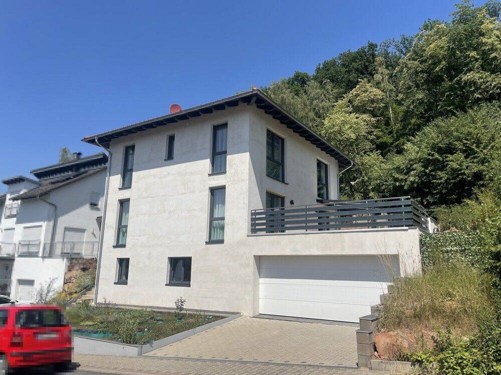 Wohnen mit Stil - Modernes, neuwertiges Einfamilienhaus in begehrter Lage