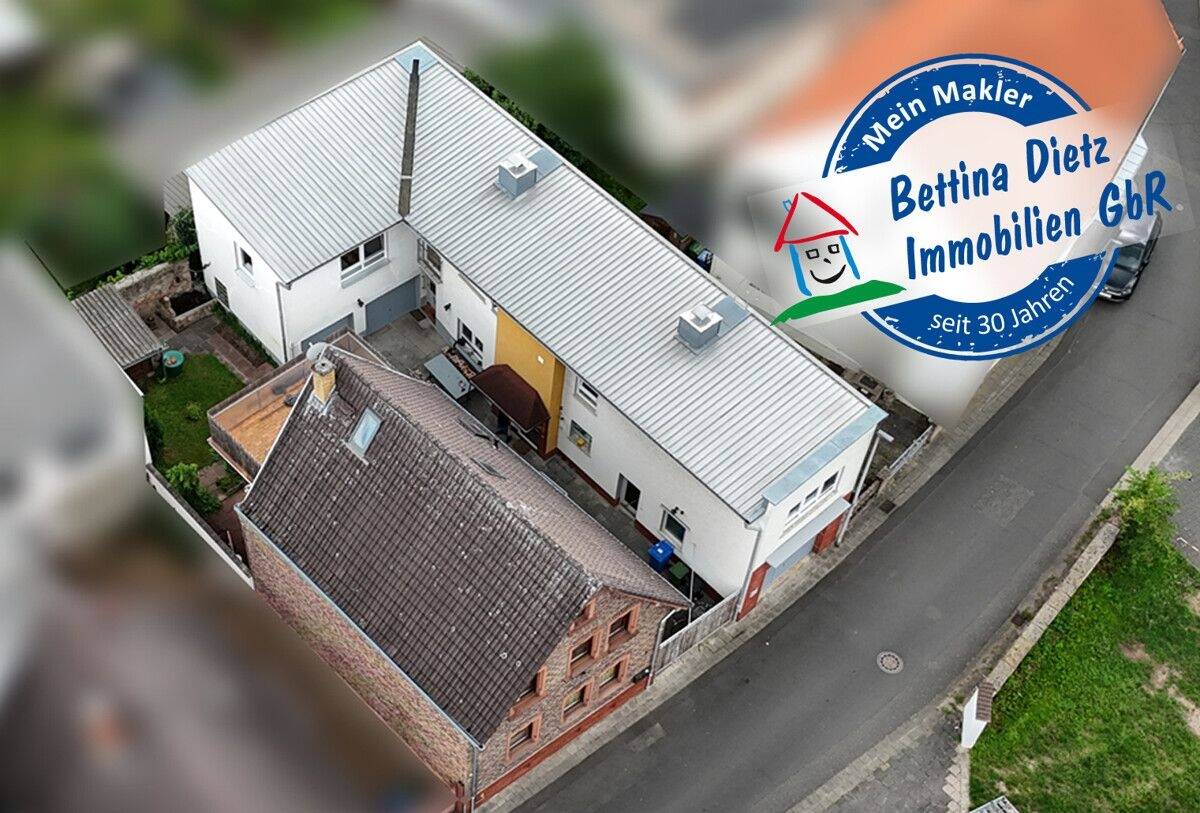 **RESERVIERT**DIETZ: 2 Häuser inklusive 3 Garagen, Innenhof und Garten Schaafheim - 2 Wohnungen frei – Schaafheim – Bild 1 von 9