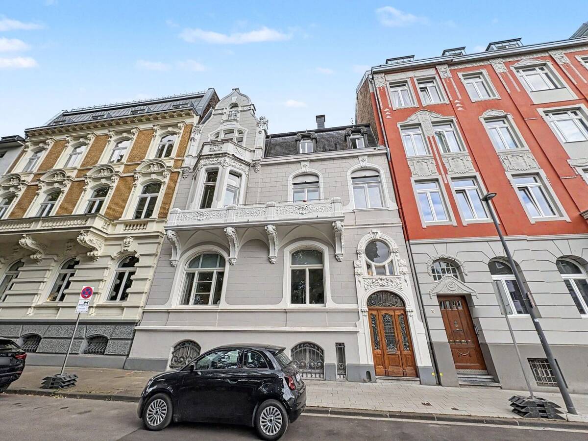 Denkmalschutz: Traumhafte 3-Zimmer-Maisonettewohnung in 1A-Lage im Frankenberger Viertel – 52066 Aachen – Bild 1 von 9