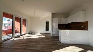 3-Zimmer-Wohnung mit Westbalkon und Einbauküche - mehrere Erstbezüge! – 13585 Berlin – Vorschaubild 3