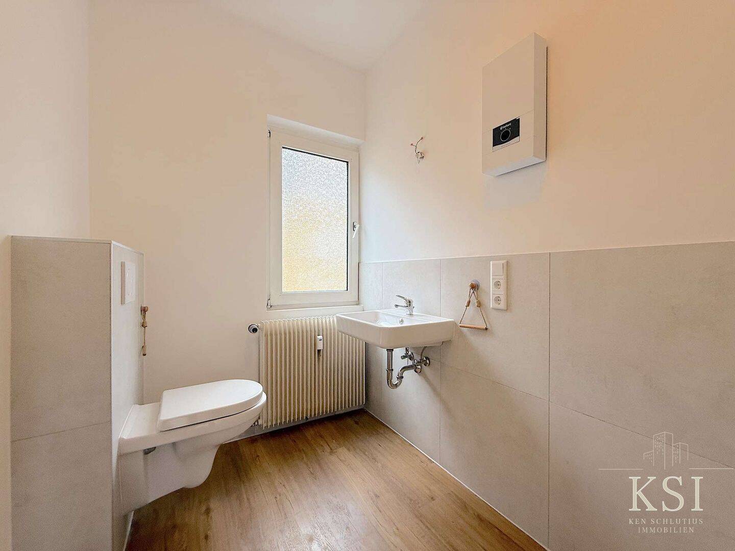 Moderne 2,5-Zimmer Wohnung! Erstbezug nach Sanierung! – Oberhausen – Vorschaubild 3