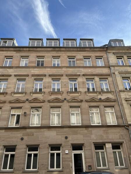HELLE ZWEIZIMMER DG-WOHNUNG - BALKON - PARKETT - EINBAUKÜCHE - ERBBAURECHT - VERMIETET – Fürth – Vorschaubild 3