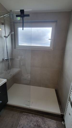 Vollsanierte, neu möblierte 3-Zi-Whg mit Aufzug u. Balkon? rollstuhlgerecht – 60435 Frankfurt am Main – Vorschaubild 6