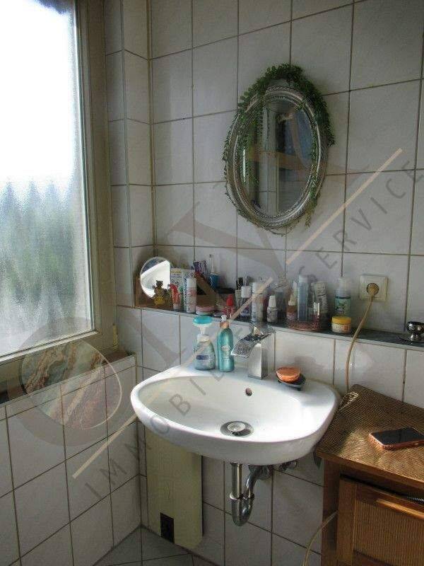 Gemütliche Wohnung mit Balkon u. PKW-Stellplatz in einem 4-Familienhaus, zentraler Lage – Münster – Vorschaubild 4