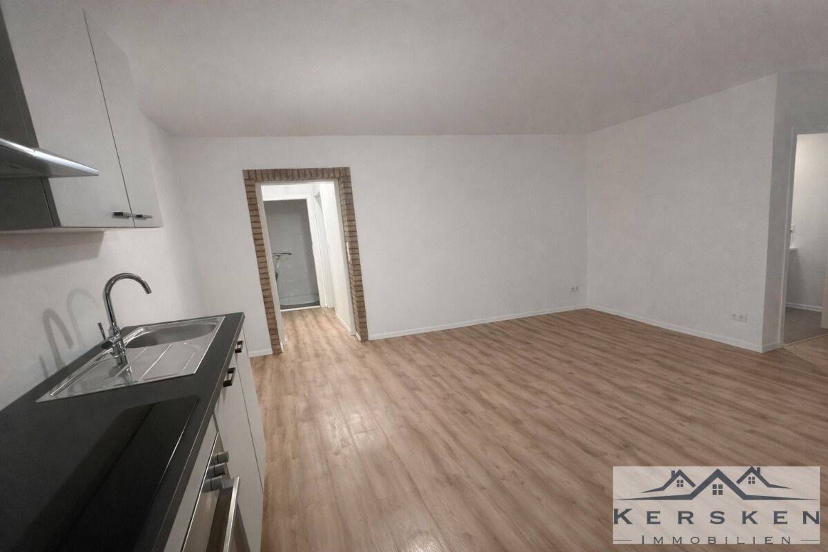 2-Zi. Erdgeschosswohnung mit EBK, Badezimmer und KfZ-Stellplatz in Martfeld zu vermieten. – Martfeld – Vorschaubild 2
