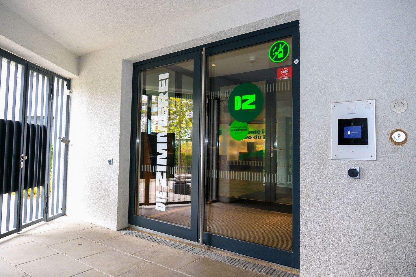 DIE ZIMMEREI | All-inclusive-Miete: Maisonette Wohnung mit Balkon - ideal für Young Pros | XL Bude – München – Vorschaubild 9