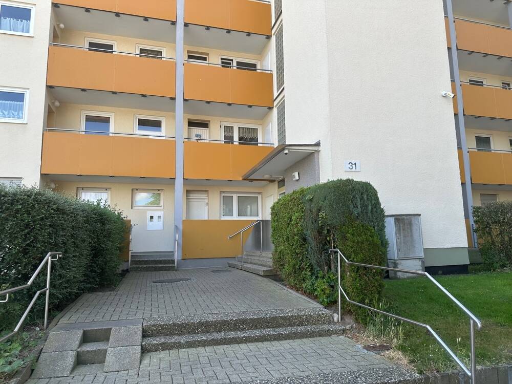 3-Zimmer-Wohnung mit Balkon, Einbauküche, Garage & Aufzug - in zentraler Lage von Kassel – Kassel – Vorschaubild 2