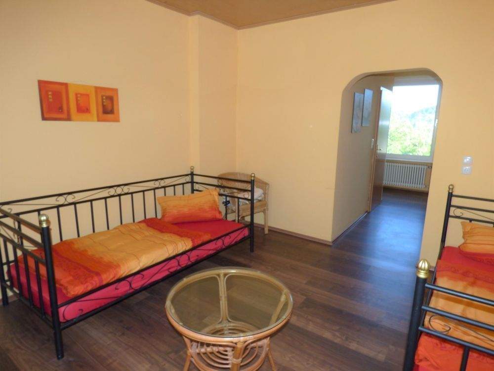 Renditeobjekt: 6-Apartmenthaus mit ca. 8 % Bruttorendite, in zentraler Lage in Altlay, nahe Flughafen Hahn und Zell – Altlay – Vorschaubild 7