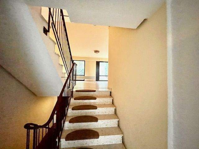 Geringe Erbpacht! Idyllisches Reihenmittelhaus mit viel Platz für Familien! – Bonn – Vorschaubild 3