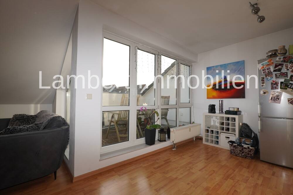 Helle Dachgeschosswohnung mit Sonnenloggia und TG-Stellplatz in Wiesbaden-Erbenheim – Wiesbaden – Vorschaubild 5