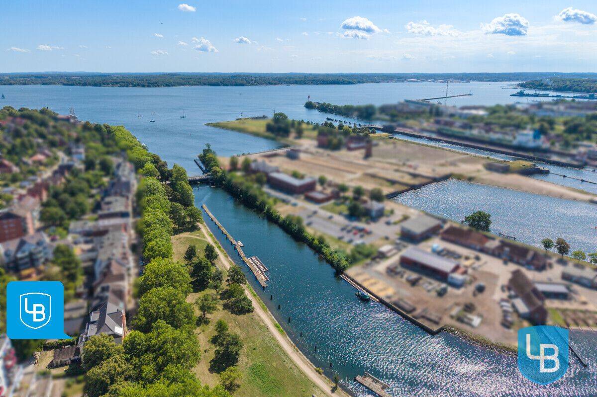 Frisch renovierte 3,5-Zimmer-Altbauwohnung mit herrlichem Weitblick über den Nord-Ostsee-Kanal – 24159 Kiel – Bild 1 von 9