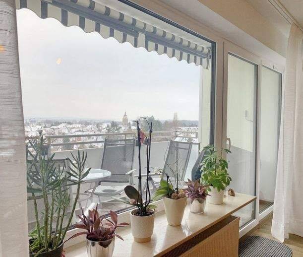 Lichtdurchflutete 4-Zimmer-Wohnung ***Süd-Balkon mit Fernblick*** in Nürnberg Reutles