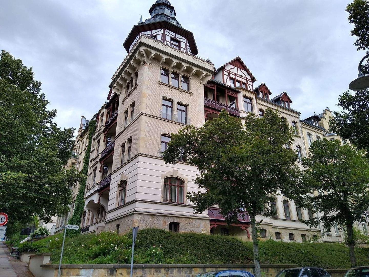 Schöne 3 Raum Wohnung mit Aufzug in Chemnitz-Kaßberg zu vermieten – Chemnitz – Bild 1 von 2