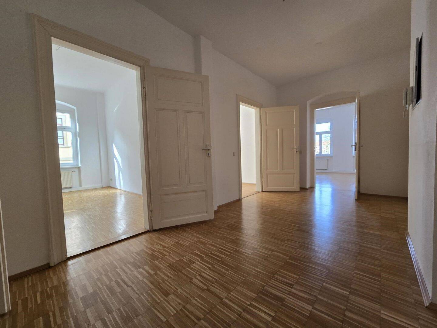 großzügige 3-Zimmerwohnung in ruhiger, sonniger Ost/Süd/West-Lage von Dresden-Plauen zu verkaufen! – Dresden – Vorschaubild 6