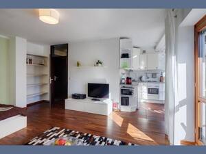 Möbliert: Großzügiges Apartment in guter, ruhiger Lage – 81547 München – Vorschaubild 3