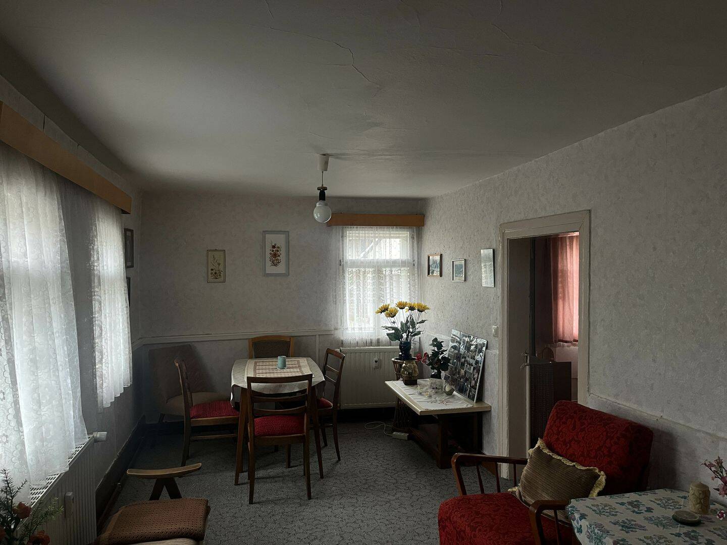 Mehrfamilienhaus mit 5 vermieteten Wohneinheiten in zentraler Lage von Langenwetzendorf – Langenwetzendorf – Vorschaubild 2