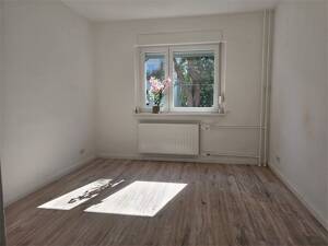 Tegel-Reinickendorf: Sofort freie, modernisierte Wohnung mit Frühstücksbalkon und Gartenblick – 13403 Berlin – Vorschaubild 4