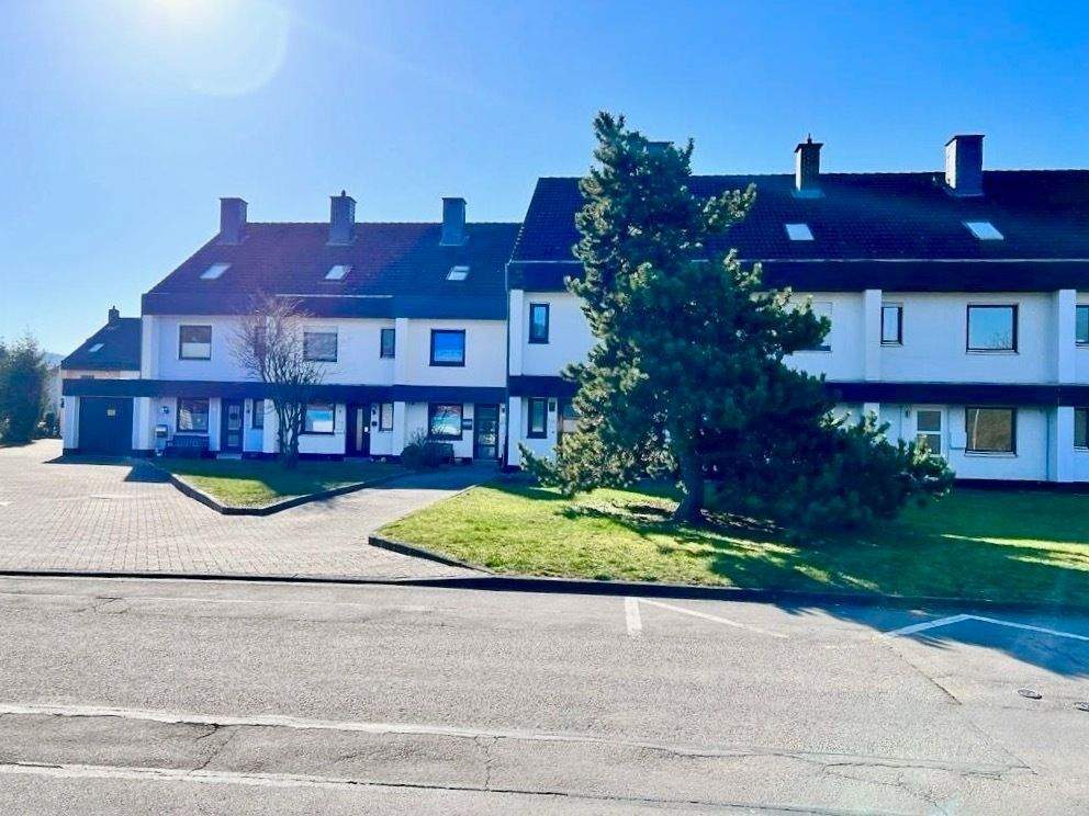 Familienfreundliches Reihenhaus mit sonnigem Garten in Meinhard- Grebendorf – Meinhard – Vorschaubild 2