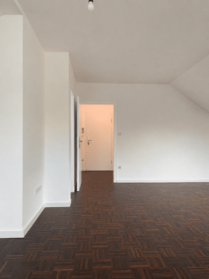 1-Zimmer-Dachgeschosswohnung - Top Lage – Musikerviertel
