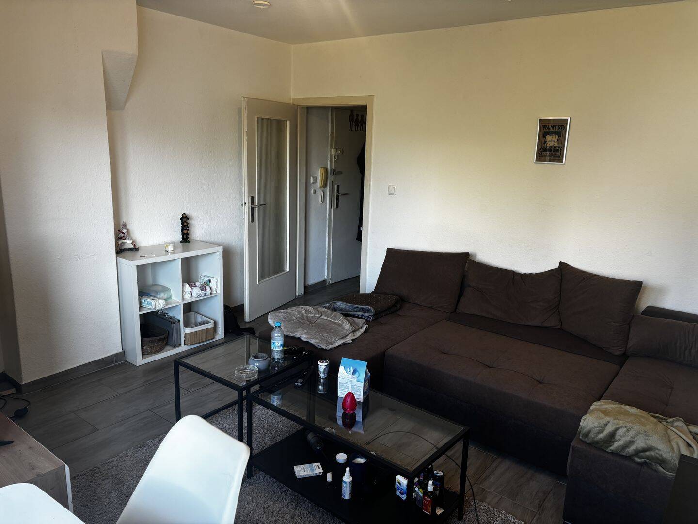 Sofort verfügbare Kapitalanlage: Renoviertes Apartment mit Balkon und Garage – Bremen – Bild 1 von 6
