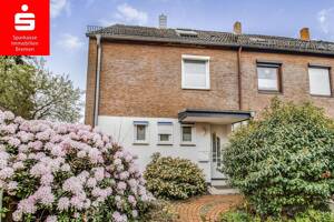 Modernisiertes Reihenendhaus mit Garage auf großem Grundstück in Bremen-Lüssum