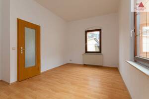 Sanierte Altbauwohnung im 1. Obergeschoss mit moderner Einbauküche - obere Stadt von Annaberg – 9456 Annaberg-Buchholz – Vorschaubild 5