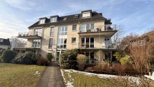 Sonnige 2-Zimmer-Wohnung mit Südbalkon und Tiefgarage in ruhiger Lage von Hamburg-Lurup
