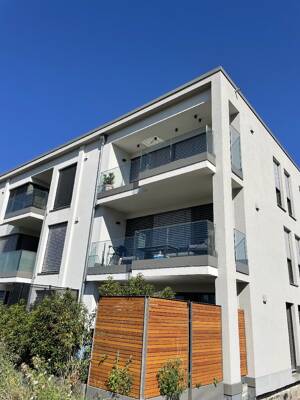 Moderne Obergeschosswohnung in den Springbach Höfen mit Küche