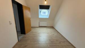 Dachgeschosswohnung mit Klimaanlage in Kassel Niederzwehren – 34134 Kassel – Vorschaubild 3