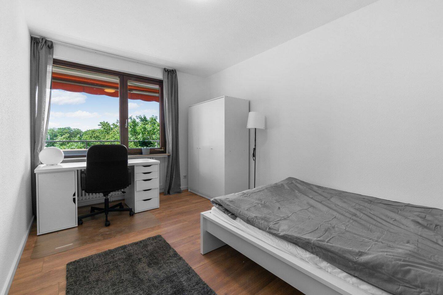 Vollmöblierte Zimmer in moderner 4er-WG (All-Inclusive & Einzugsbereit!) – Frankfurt am Main – Vorschaubild 8